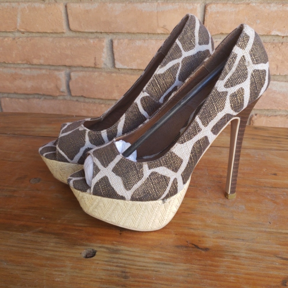 JustFab Giraffe Print Heels
